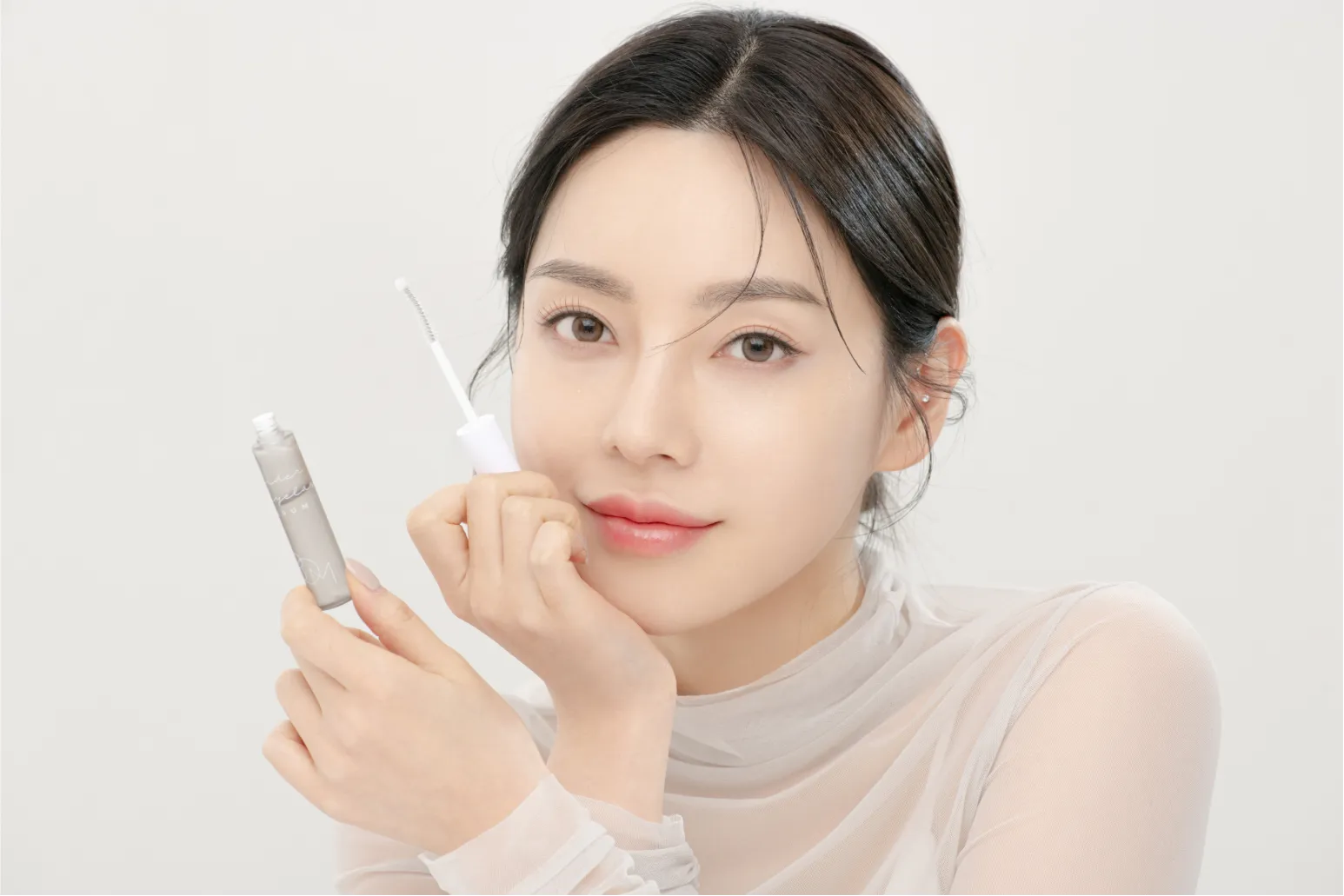 eyelash growth serum